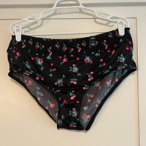 Black Cherry Print Bralette & Panty Set - Picture 2 of 2